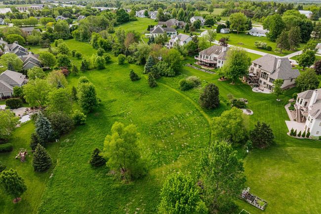 W226N3550 Wethersfield Road, House other with 5 bedrooms, 3 bathrooms and null parking in Pewaukee WI | Image 49