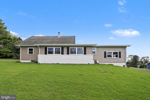 2008 Weavertown Rd, LEBANON, PA, 17046-8728 | Card Image