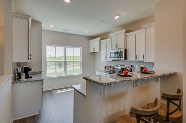 292 Kinsale Dr, Condo with 4 bedrooms, 4 bathrooms and 4 parking in Spring Hill TN | Image 7