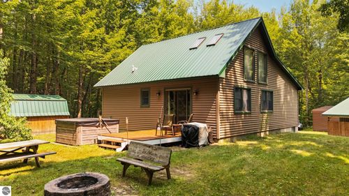 16862 Healy Lake Rd, Thompsonville, MI, 49683-9257 | Card Image