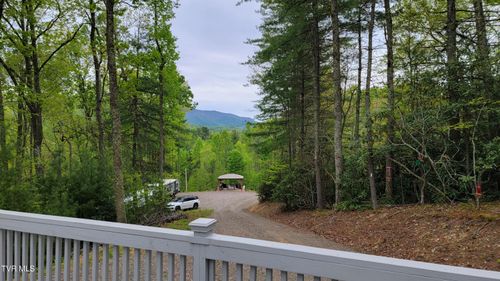 584 Dotson Rd, Trade, TN, 37691-6207 | Card Image