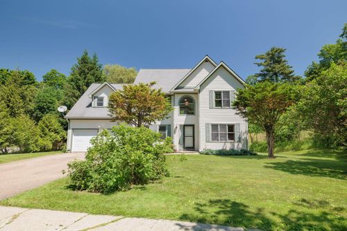72 Morrill Dr, Burlington, VT, 05408-1112 | Card Image