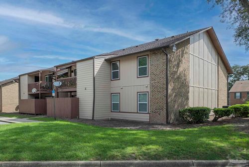 e-1-2303 Michigan Ave, Pensacola, FL, 32526 | Card Image