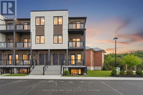 73-940 St David St N, Fergus, ON, N1M0L7 | Card Image