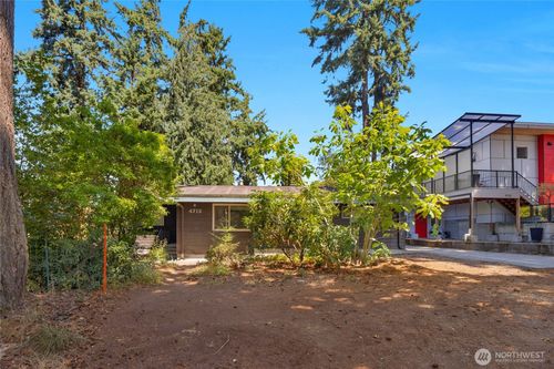 4712 Ne 100th St, Seattle, WA, 98125-8134 | Card Image