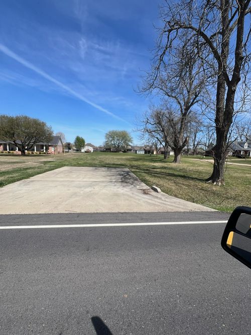 5020 Swan Lake Road, Bossier City, LA, 71111 | Card Image