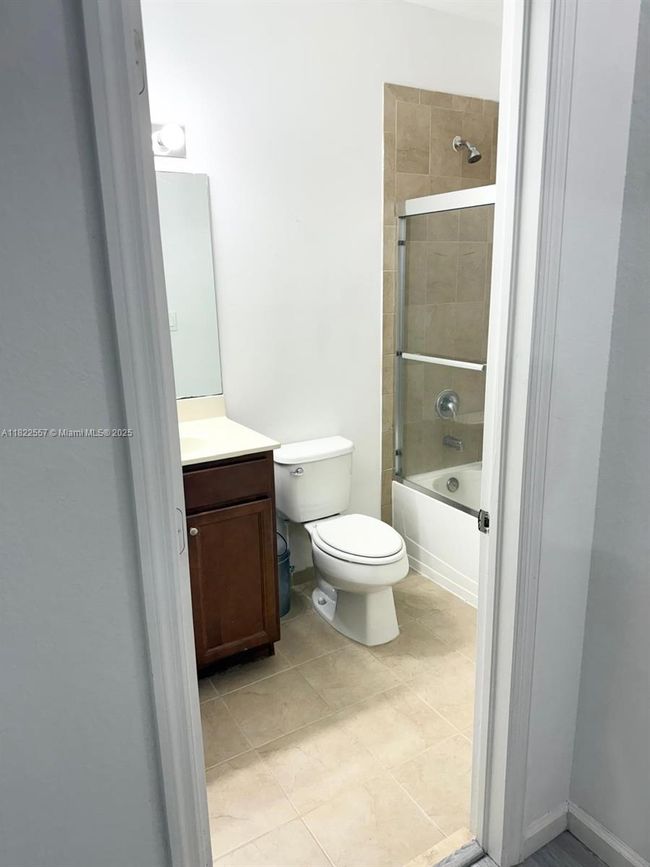 APT-213 - 8900 Nw 97 Th Ave, Condo with 3 bedrooms, 3 bathrooms and null parking in Medley FL | Image 20