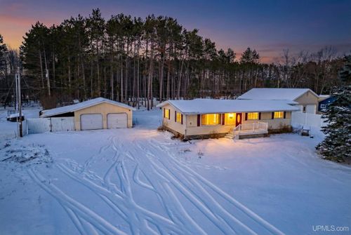4864 Greenwood 18.12 Drive, Escanaba, MI, 49829 | Card Image