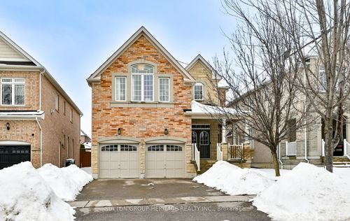 58 Medland Ave, Whitby, ON, L1P0A9 | Card Image