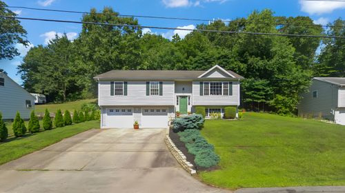 37 Prentice St, Taftville, CT, 06380-1225 | Card Image