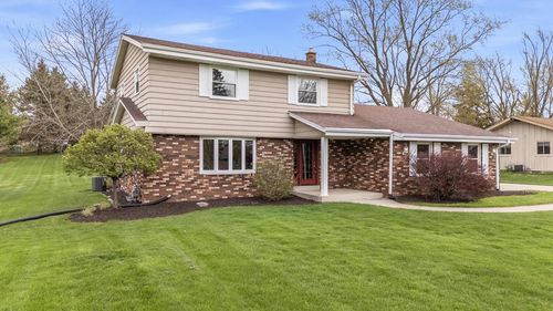 W153N9830 Neptune Drive, Germantown, WI, 53022 | Card Image