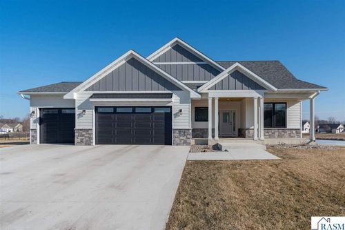 34 N Pointe Court, North Mankato, MN, 56003 | Card Image