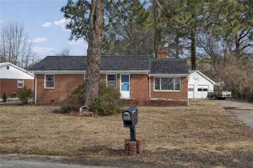 206 Shamrock Ave, Yorktown, VA, 23693-4018 | Card Image