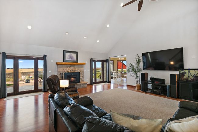 550 Maplewood Rd, House other with 6 bedrooms, 6 bathrooms and 3 parking in Somonauk IL | Image 10
