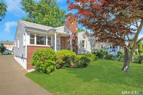 69 Willowbrook Avenue, Stamford, CT, 06902 | Card Image
