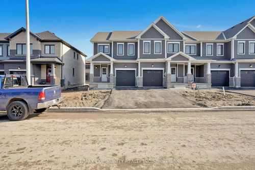 42 Sun Haven Lane, Thorold, ON, L2V0K7 | Card Image