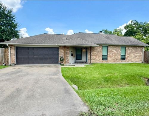 918 Johnson Ave, Port Neches, TX, 77651-2300 | Card Image