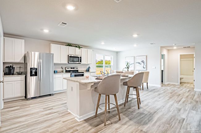 2802 Chevy Cir, House other with 5 bedrooms, 3 bathrooms and 2 parking in Pace FL | Image 9