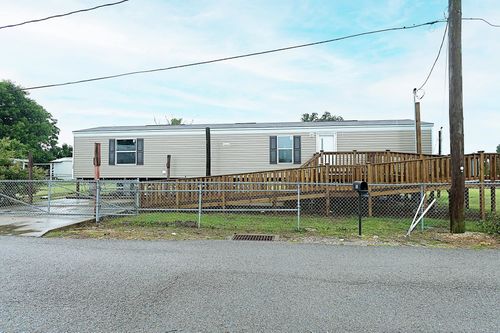 155 Doucet Dr, Golden Meadow, LA, 70357-3103 | Card Image