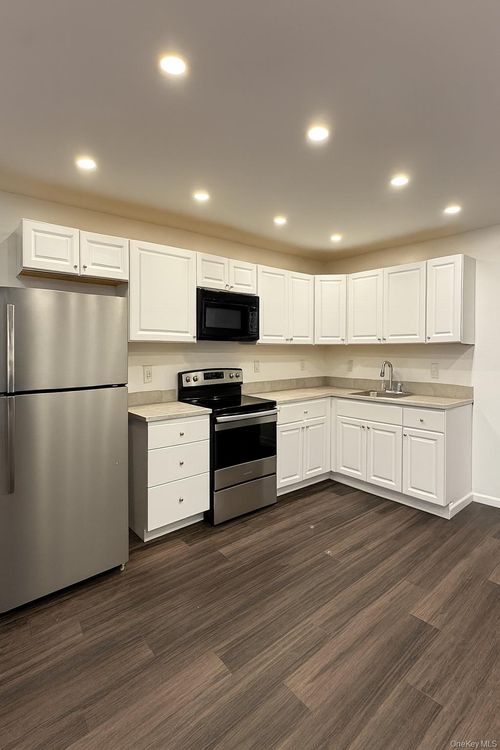 apt-2-420 Broadway, Monticello, NY, 12701-6307 | Card Image