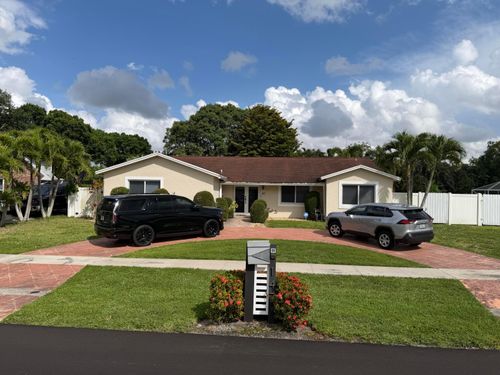 147 Alcazar St, Royal Palm Beach, FL, 33411-1211 | Card Image