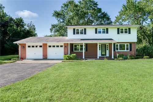 222 E Social Row Rd, Washingtn Twp, OH, 45458-4410 | Card Image