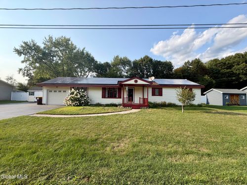 15 Kvale Ln, Hudson Falls, NY, 12839-1008 | Card Image