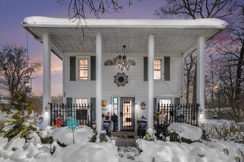 11175 E Shore Dr, Delton, MI, 49046-9406 | Card Image