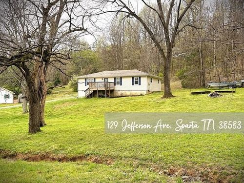 729 Jefferson Ave, Sparta, TN, 38583-1021 | Card Image