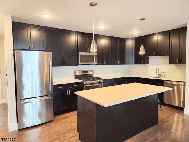 APT-14 - 59 Willet St, Home with 2 bedrooms, 2 bathrooms and null parking in Bloomfield NJ | Image 5