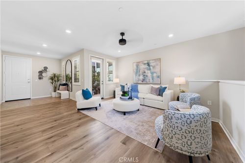 107 Bowery, Irvine, CA, 92612 | Card Image