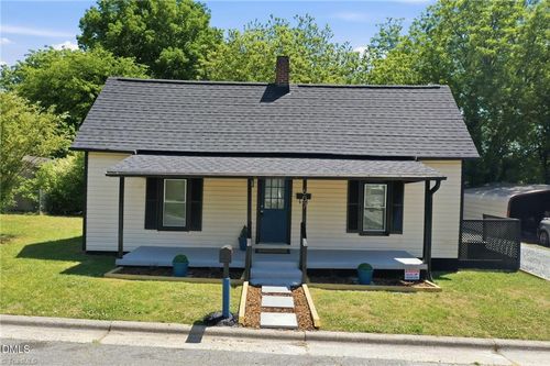 607 Seymour St, Graham, NC, 27253-2421 | Card Image
