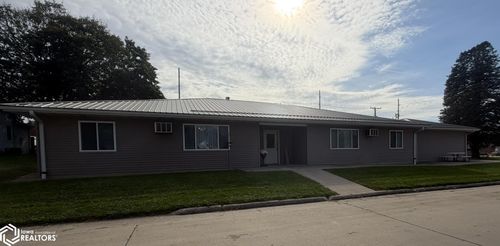 415 2nd St, Victor, IA, 52347-7732 | Card Image