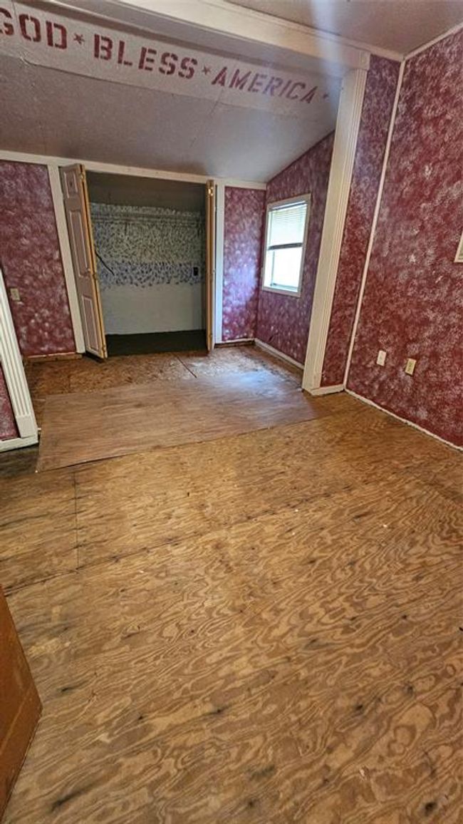 240 Boat Launch Rd, Home with 2 bedrooms, 2 bathrooms and null parking in Pointblank TX | Image 9