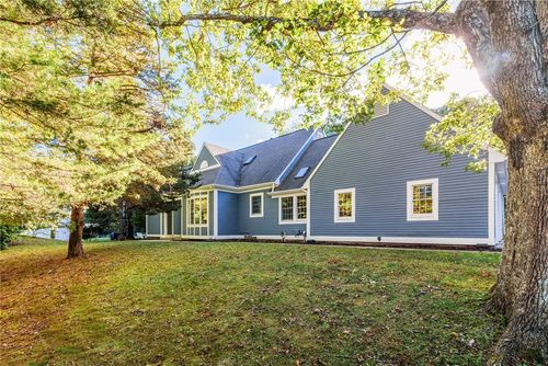 85 Sheep Farm Dr, East Greenwich, RI, 02818-1342 | Card Image