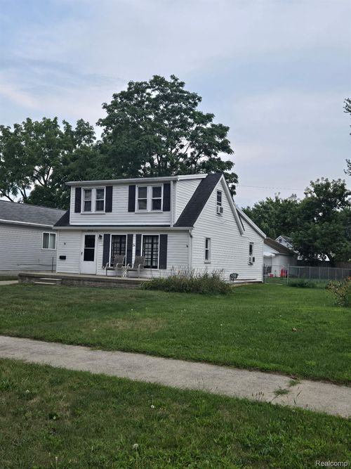 19048 Maryland St, Roseville, MI, 48066-1334 | Card Image