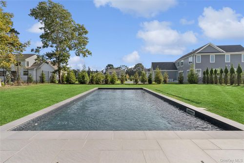 4 Margareta Court, Southampton, NY, 11978 | Card Image