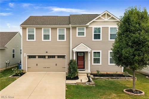 147 Springvale Dr, Amherst, OH, 44001-1076 | Card Image