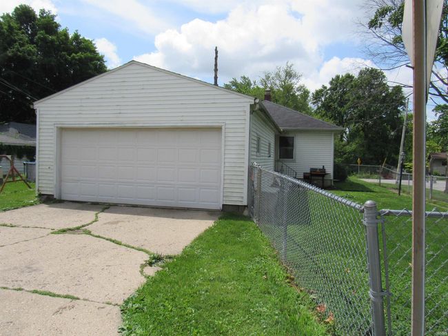 126 Boulevard, House other with 3 bedrooms, 2 bathrooms and null parking in Kokomo IN | Image 16