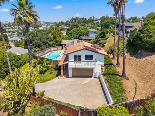 909 Donnan Pl, Vista, CA, 92084-4643 | Card Image