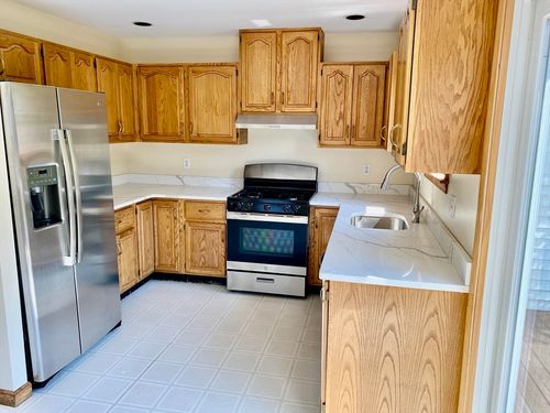 16-16 Central Ave, Newton, MA, 02460-1707 | Card Image