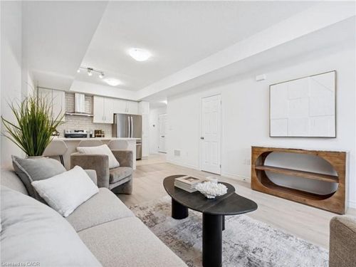 6-53 Allegro Common, Cambridge, ON, N3C1A5 | Card Image