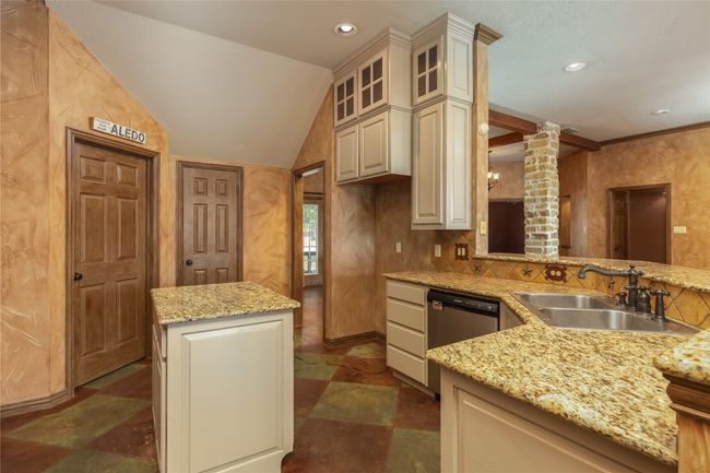 96 Bluff View Dr, House other with 3 bedrooms, 2 bathrooms and null parking in Aledo TX | Image 13