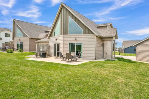 290 240th Ave, Arnolds Park, IA, 51331 | Card Image
