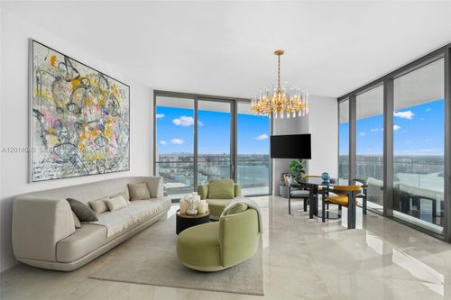 3205-18975 Collins Ave, Sunny Isles Beach, FL, 33160-2536 | Card Image