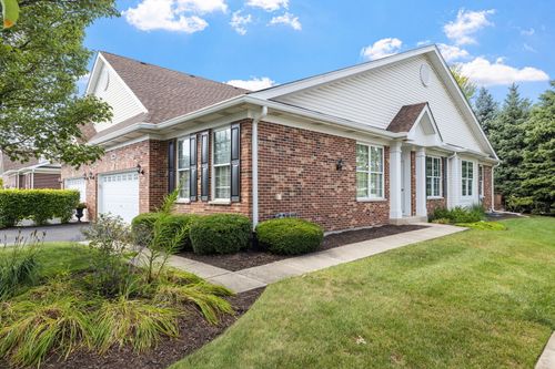 2801 Bond Cir, Naperville, IL, 60563-8749 | Card Image