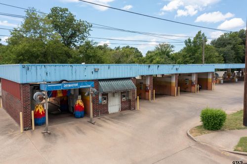 1820 W Gentry Pkwy, Tyler, TX, 75702-3928 | Card Image