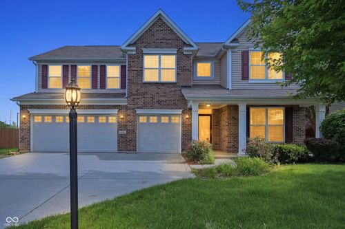 8110 Eskerban Dr, Avon, IN, 46123-6943 | Card Image