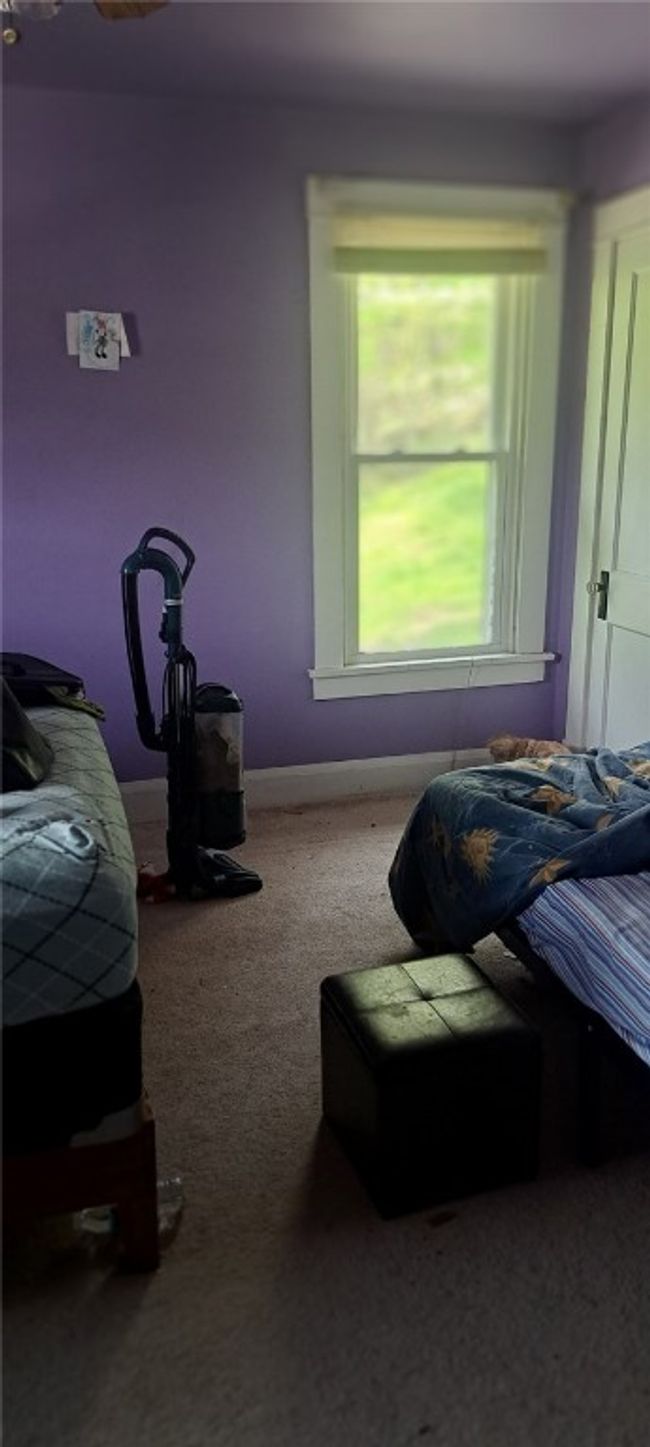 1017 Virginia St, House other with 4 bedrooms, 2 bathrooms and 3 parking in Jeannette PA | Image 22