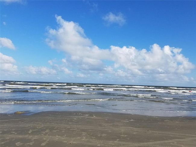 16606 John Davis Rd, House other with 2 bedrooms, 1 bathrooms and null parking in Jamaica Beach TX | Image 28